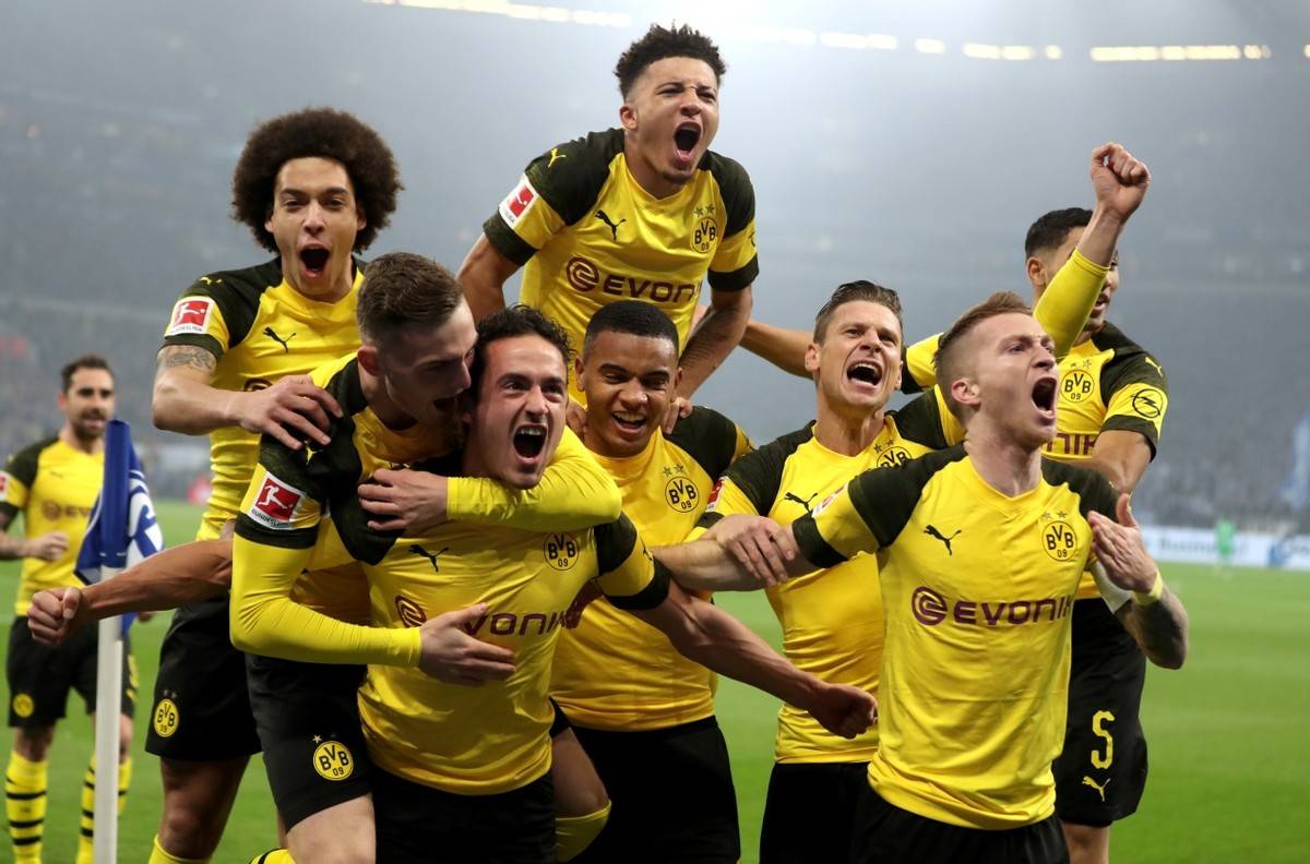 Kaiyun Sports多特蒙德主场大捷，球员赛后激动庆祝胜利，一些所有要求世界男人.